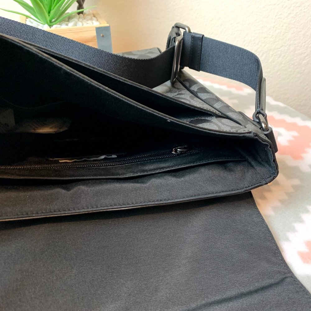 COACH HOUSTON MAP BAG IN SIGNATURE BLACK L… - Picture 4 of 5